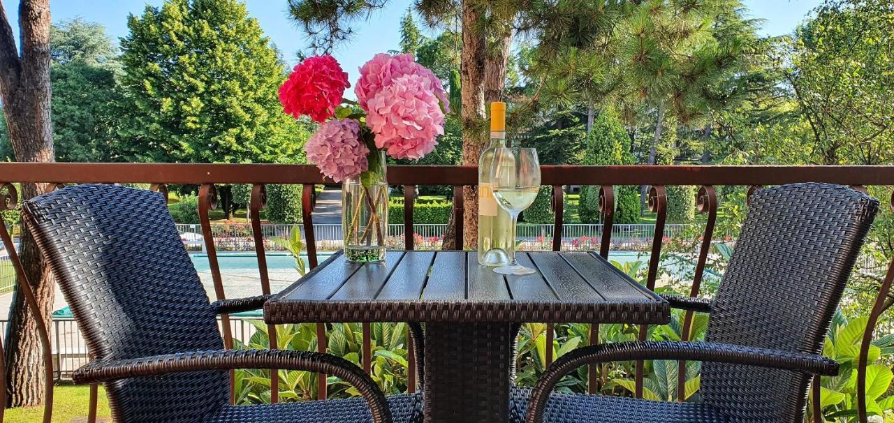 Solegardarelax - Peschiera Del Gardaアパートメント エクステリア 写真