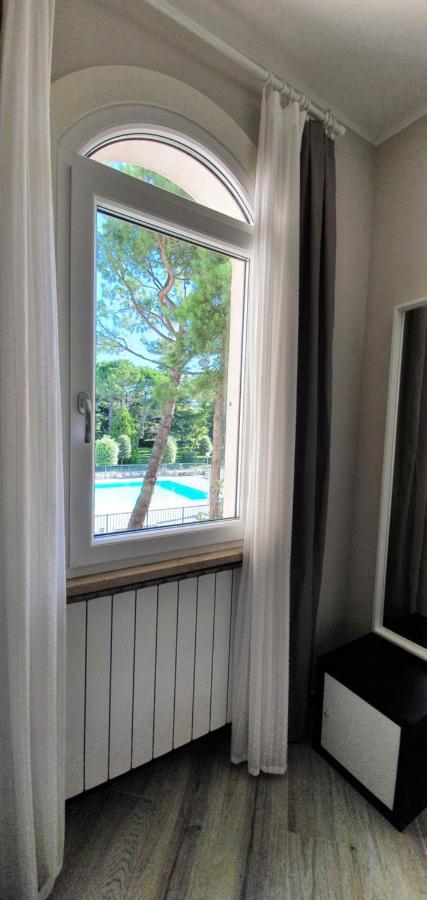 Solegardarelax - Peschiera Del Gardaアパートメント エクステリア 写真