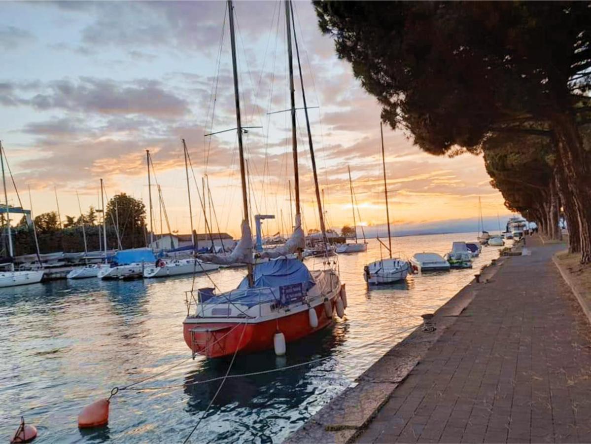 Solegardarelax - Peschiera Del Gardaアパートメント エクステリア 写真